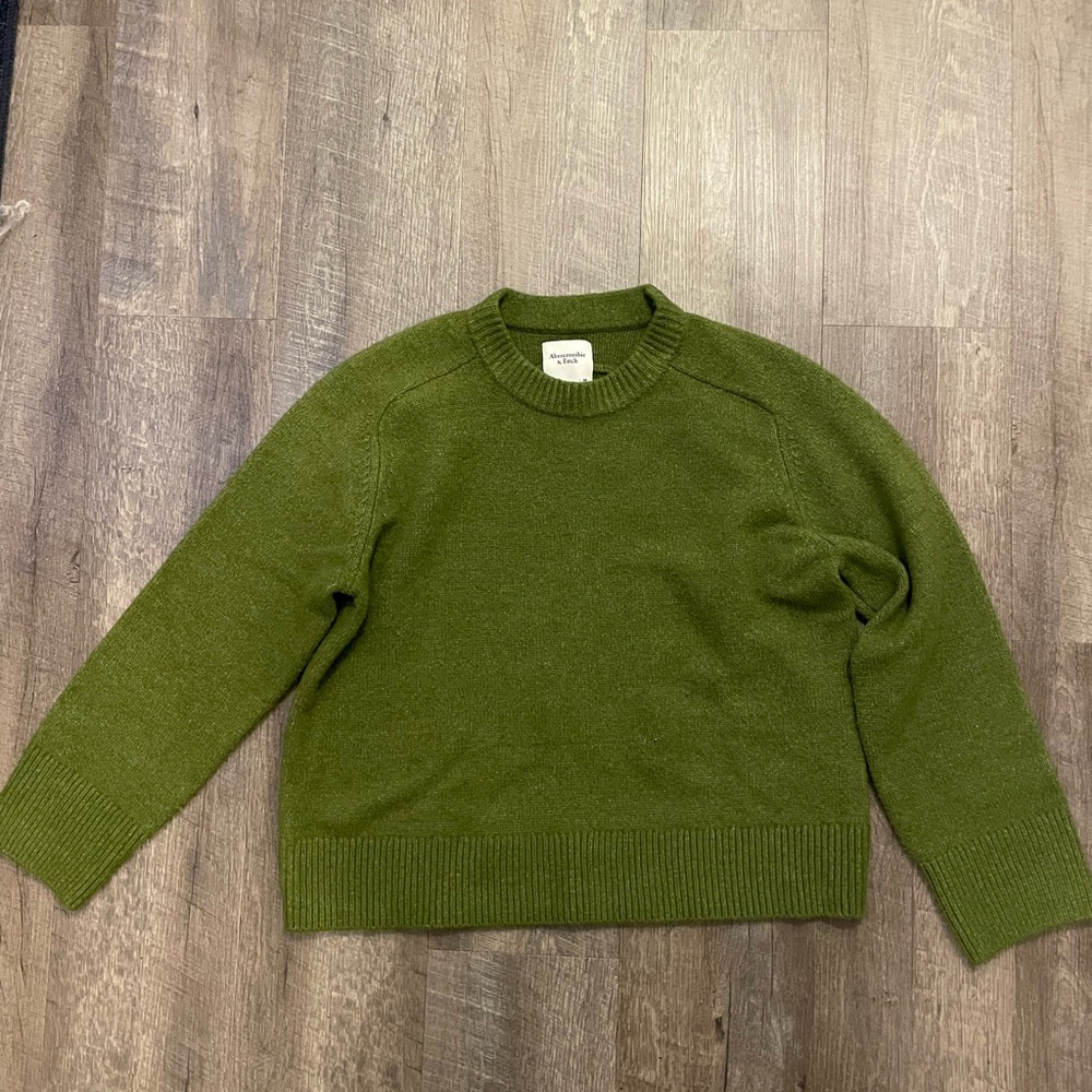 Crew neck sweater in green